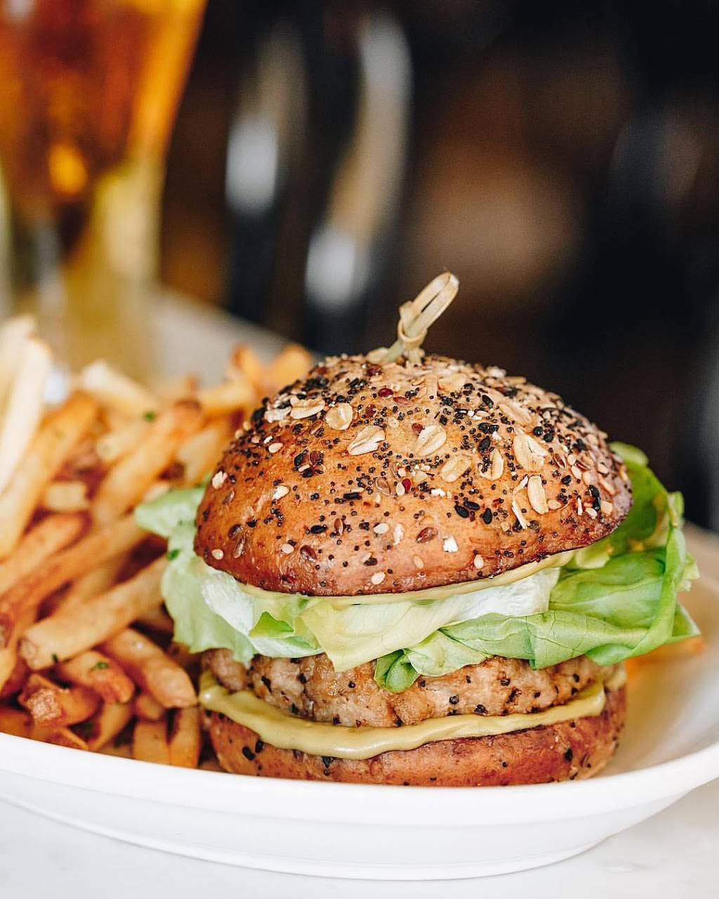 Empire Kitchen & Cocktails | restaurant | 3148 Woodward Ave, Detroit, MI 48201, USA | 3133153131 OR +1 313-315-3131