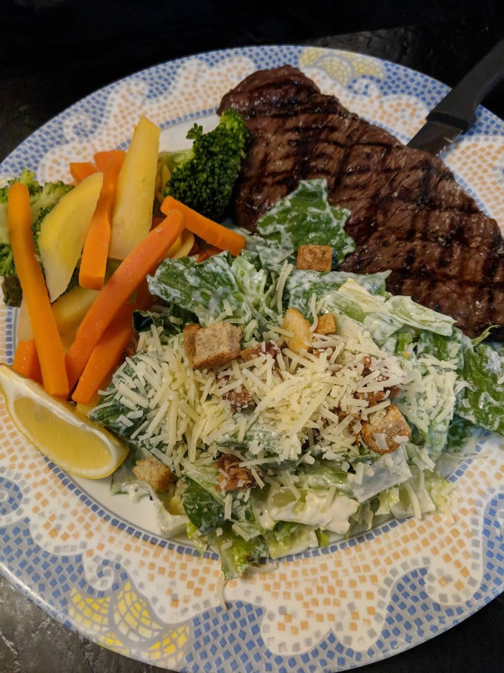 The Leaside Pub | restaurant | 190 Laird Dr, East York, ON M4G 3W2, Canada | 4164678682 OR +1 416-467-8682