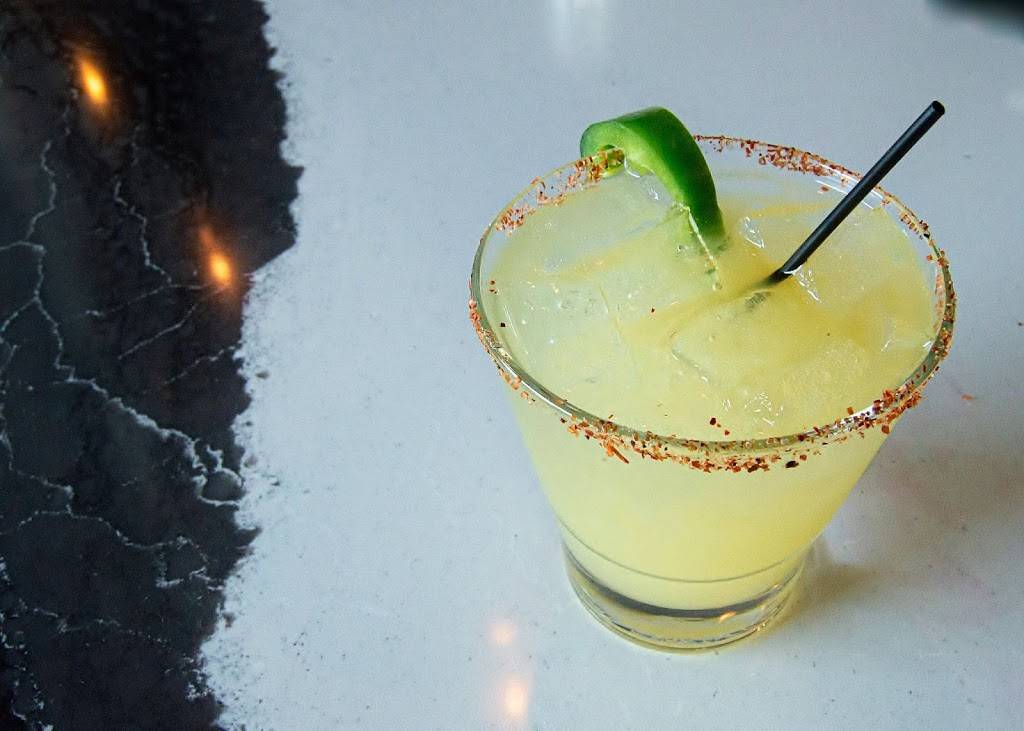 8th Ward Urban Bar and Restaurant | restaurant | 3905 Broadway, Rockford, IL 61108, USA | 8157086523 OR +1 815-708-6523