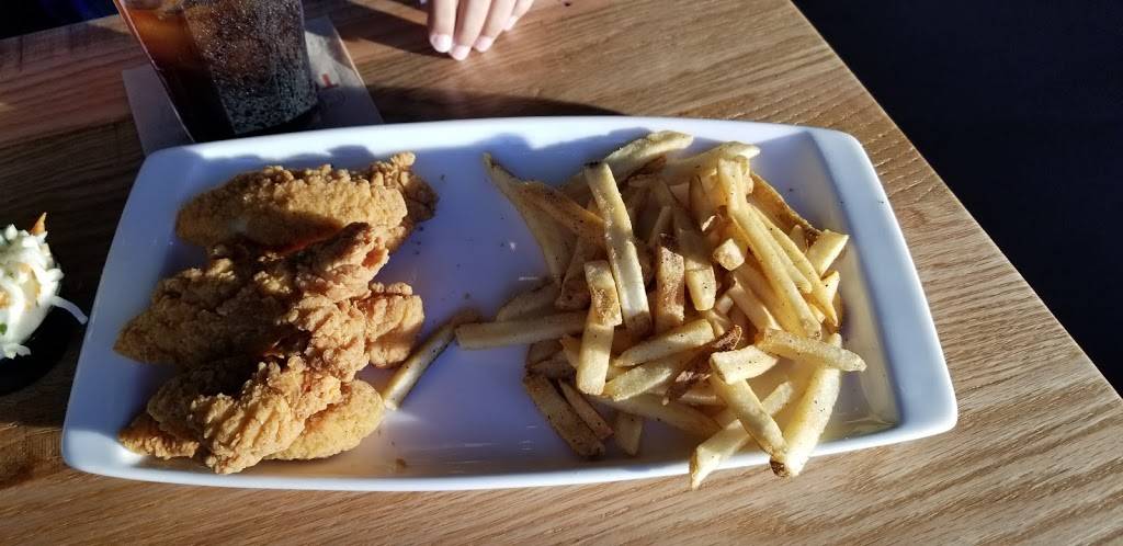 IHOP & Applebees | restaurant | 333 E Jefferson Ave, Detroit, MI 48226, USA | 3138795141 OR +1 313-879-5141