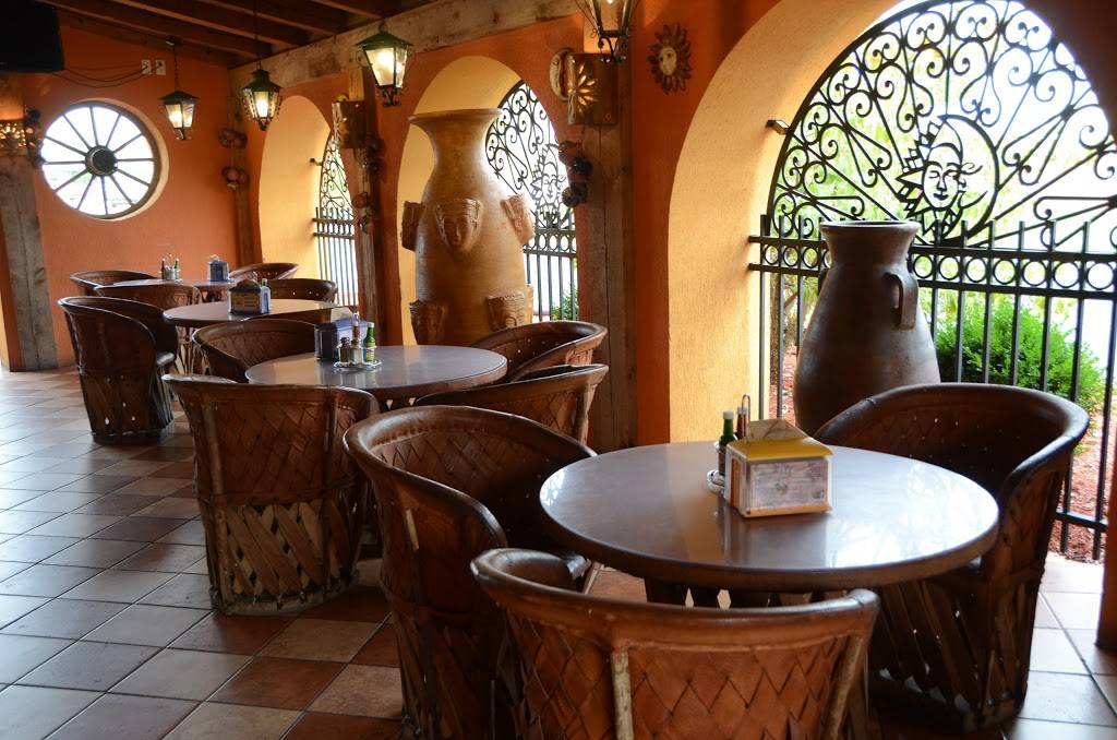 Los Aztecas | restaurant | 2345 NW Arterial, Dubuque, IA 52002, USA | 5635835026 OR +1 563-583-5026