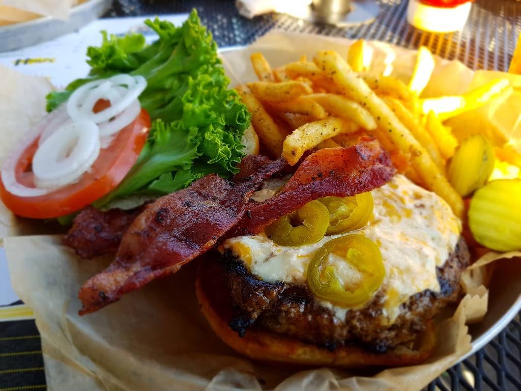 HopCat | restaurant | 300 Grove St, East Lansing, MI 48823, USA | 5178164300 OR +1 517-816-4300