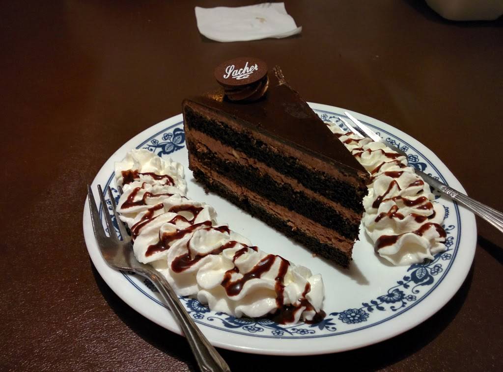 Edelweiss | restaurant | 2543 S Harbor City Blvd, Melbourne, FL 32901, USA | 3217236555 OR +1 321-723-6555