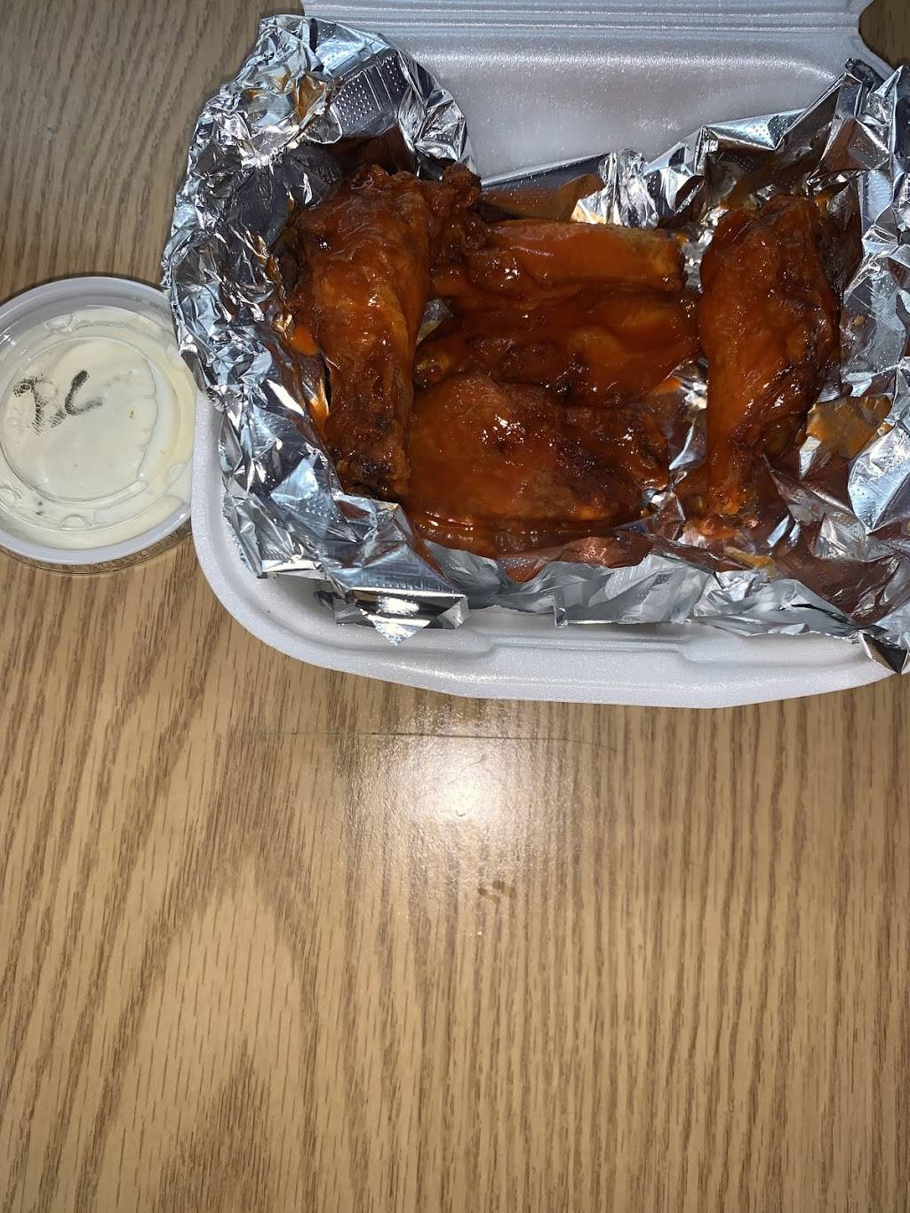 Diddy Wings & Things | restaurant | 888 Meriwether St, Griffin, GA 30224, USA | 6785724173 OR +1 678-572-4173