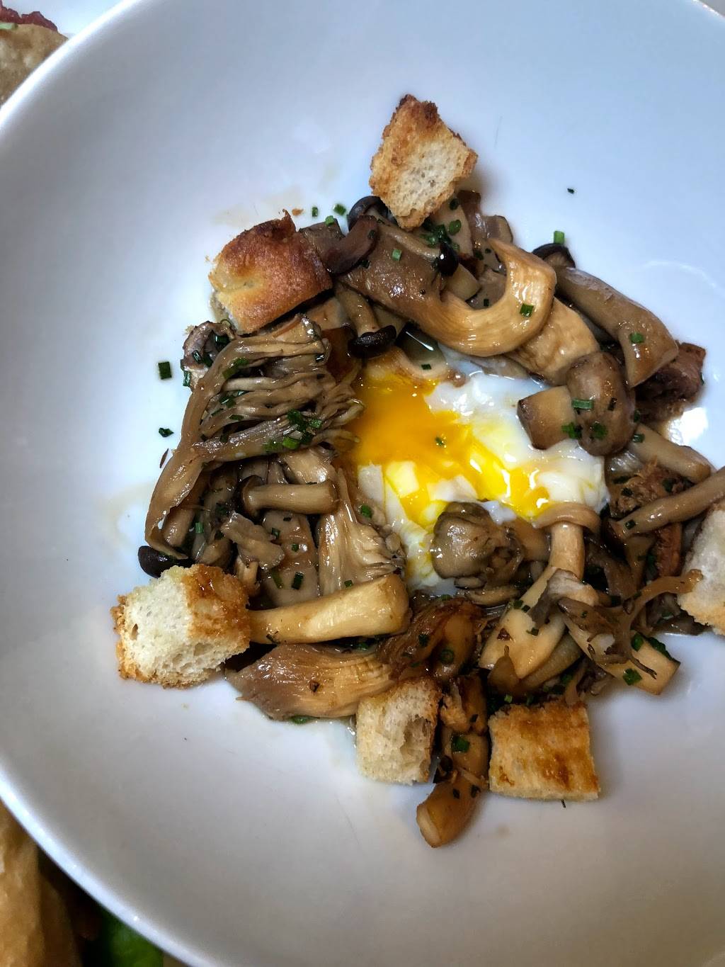 Irvington | restaurant | 201 Park Ave S, New York, NY 10003, USA | 2126770425 OR +1 212-677-0425