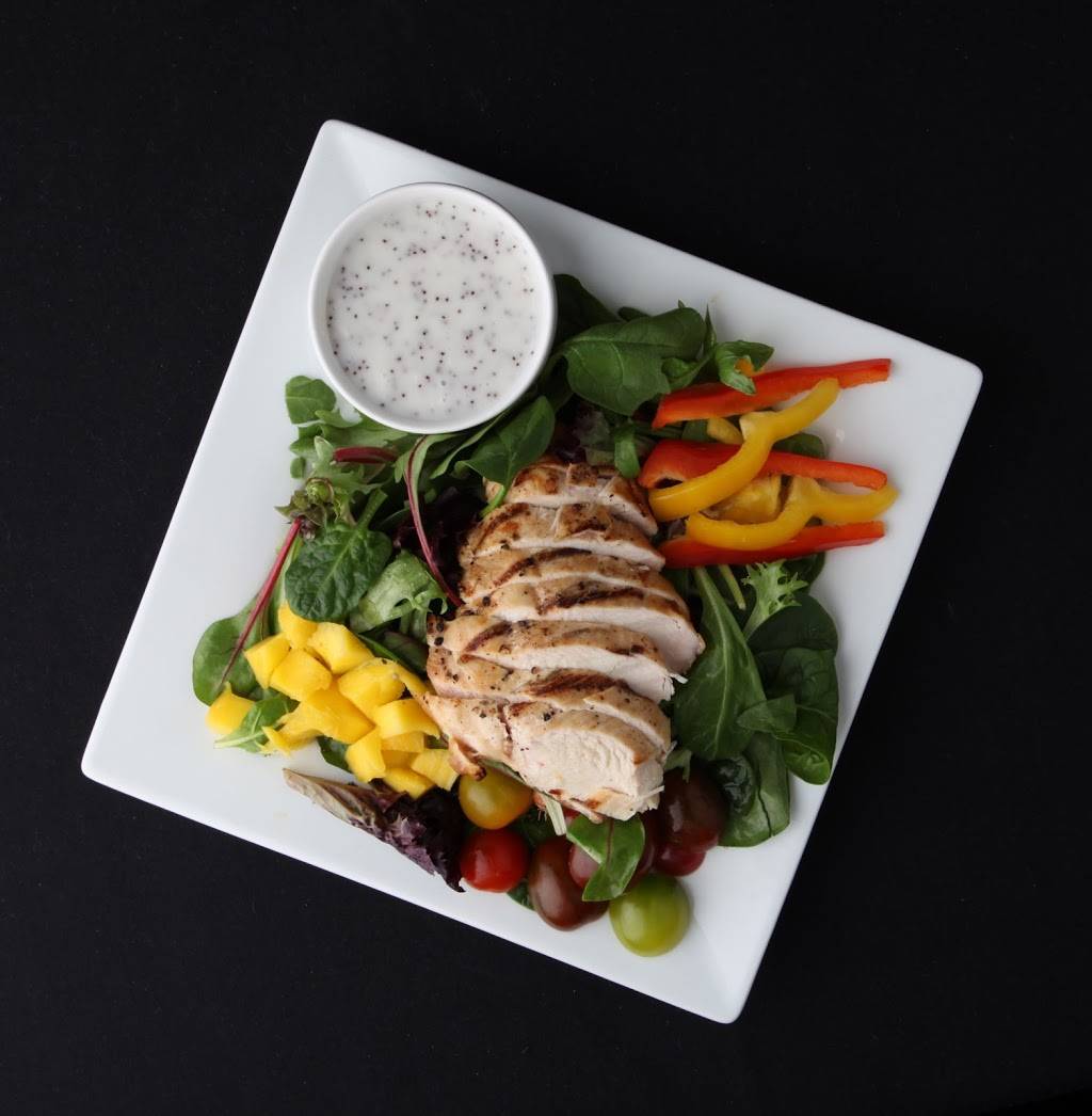 The 77 GRill & LOUNGE | restaurant | 152 N Hockett St, Porterville, CA 93257, USA | 5592028471 OR +1 559-202-8471