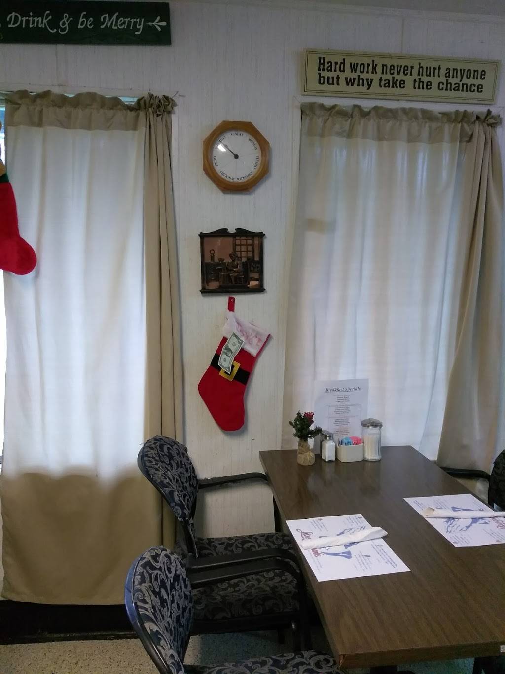 Marys Miracle Restaurant | restaurant | 10203 US-92, Tampa, FL 33610, USA | 8136219300 OR +1 813-621-9300