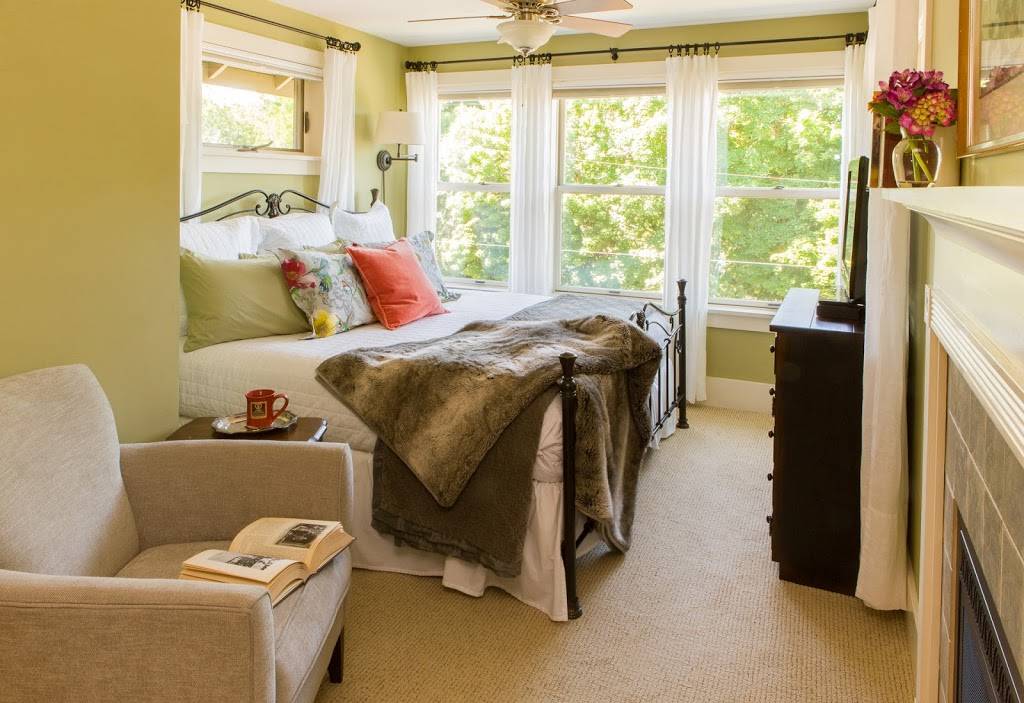 Greenlake Guest House | restaurant | 7630 East Green Lake Dr N, Seattle, WA 98103, USA | 2067298700 OR +1 206-729-8700