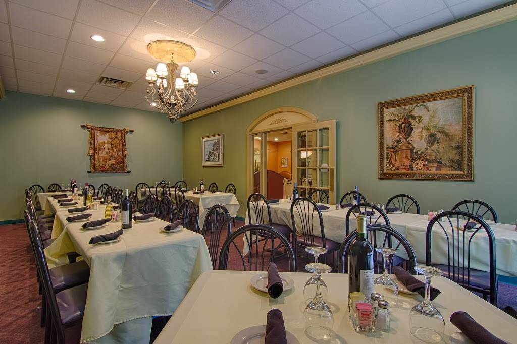 Marias Italian Restaurant | restaurant | 162 Holly Hill Ln, Burlington, NC 27215, USA | 3365849309 OR +1 336-584-9309