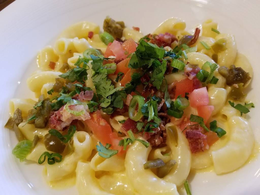 Flightz | restaurant | 3907 Park Dr Suite #110, El Dorado Hills, CA 95762, USA | 9168055128 OR +1 916-805-5128