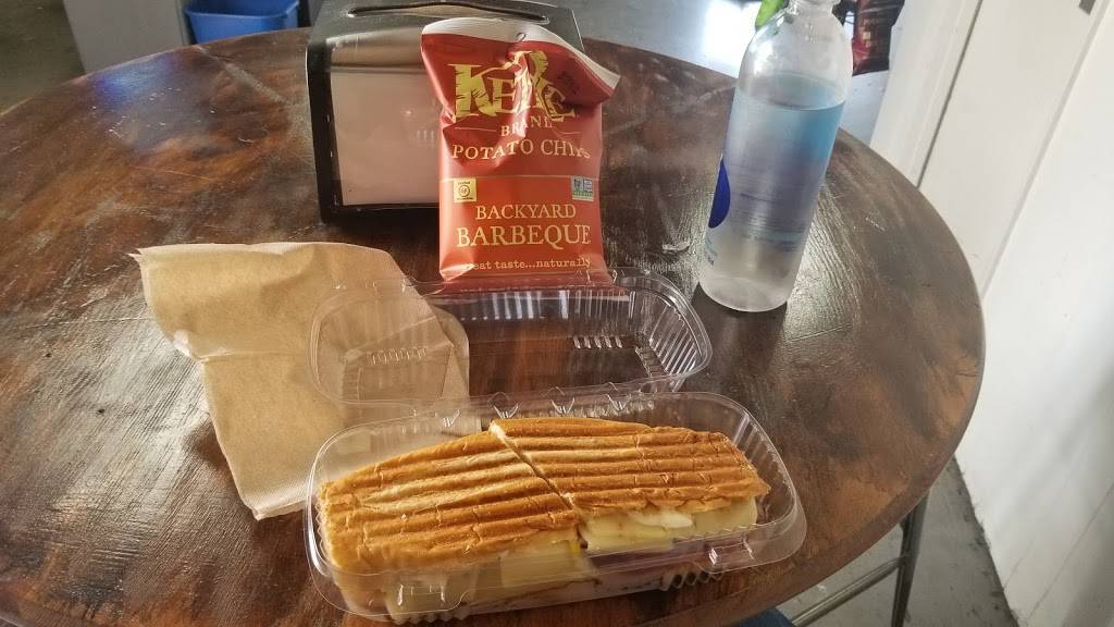 Drum Fan Market & Deli | restaurant | 4160 Market St #1, Ventura, CA 93003, USA | 8059473363 OR +1 805-947-3363