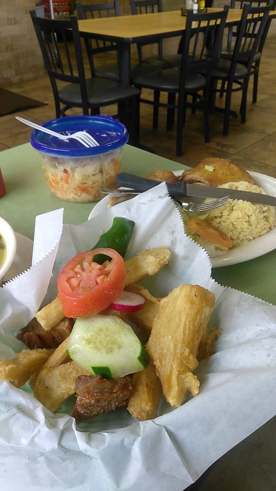 El Papaturro | restaurant | 241 E Crosstimbers St, Houston, TX 77022, USA | 7136914304 OR +1 713-691-4304