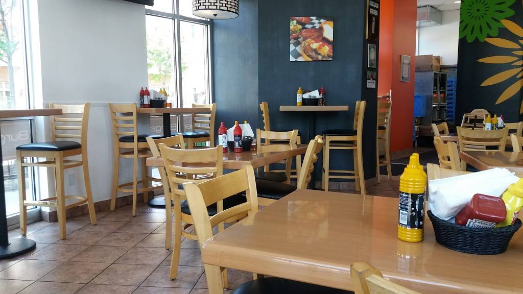 The Burger Point | restaurant | 1900 S State St, Chicago, IL 60616, USA | 3128421900 OR +1 312-842-1900