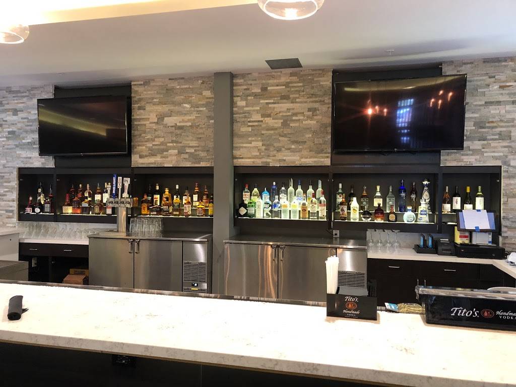 Stratus Restaurant & Bar | restaurant | 1100 Cadillac Ct, Milpitas, CA 95035, USA | 4082408000 OR +1 408-240-8000