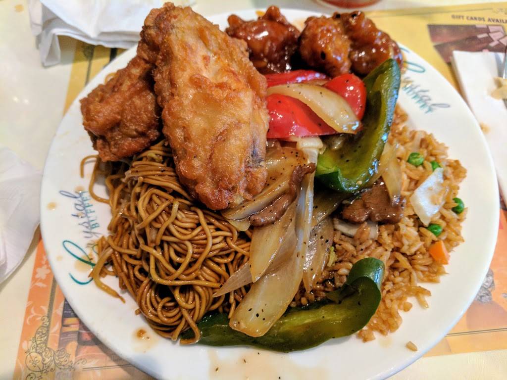 Crystal Buffet | meal takeaway | 2 Mountain Rd #1, Collingwood, ON L9Y 4S8, Canada | 7054462888 OR +1 705-446-2888
