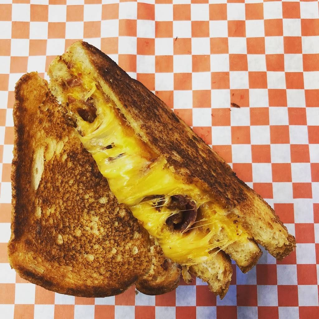 B&J Drive - In | restaurant | 1323 Los Angeles Ave, Ventura, CA 93004, USA | 8059187202 OR +1 805-918-7202