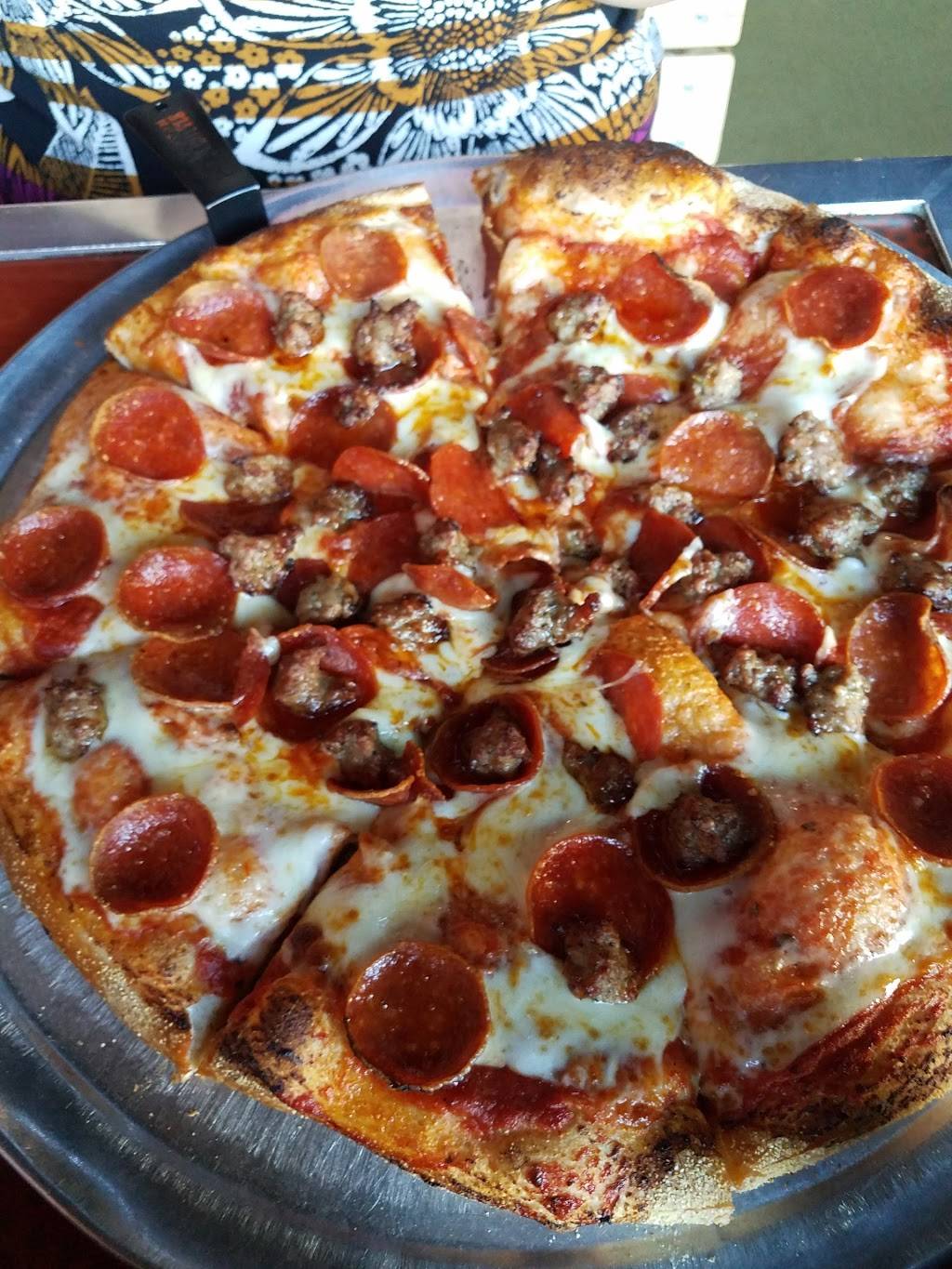 Pizza Shuttle | meal delivery | 1827 N Farwell Ave, Milwaukee, WI 53202, USA | 4142899993 OR +1 414-289-9993