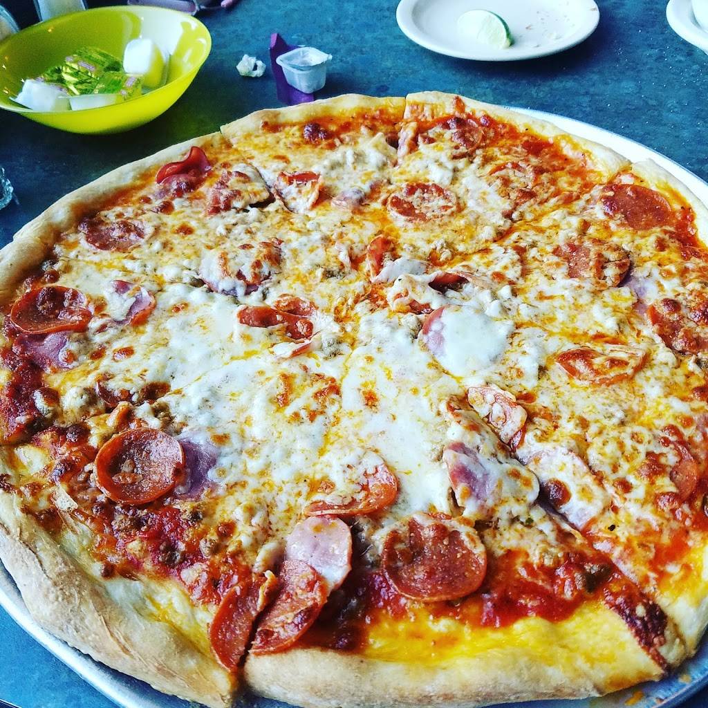 Sals Italian Restaurant | restaurant | 414 US-259, Henderson, TX 75652, USA | 9036578000 OR +1 903-657-8000