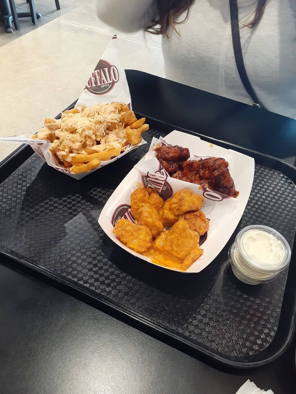 The Buffalo Spot | restaurant | 3740 Iowa Ave Ste 106, Riverside, CA 92507, USA | 9514058333 OR +1 951-405-8333