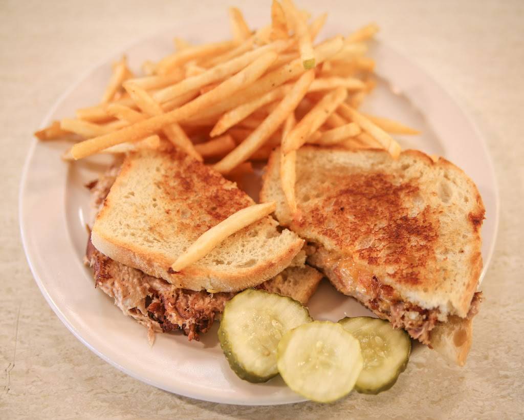 Classic Cafe | restaurant | 216 W Broad St, Nevada City, CA 95959, USA | 5302659440 OR +1 530-265-9440