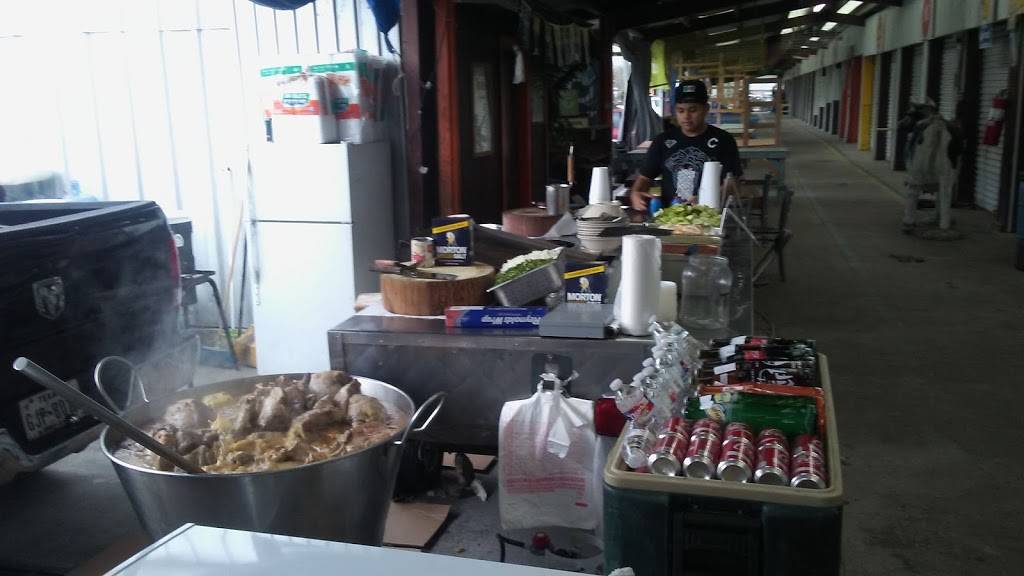 Tacos El Chilly Willy | restaurant | 8705 Airline Dr, Houston, TX 77037, USA | 3616529509 OR +1 361-652-9509