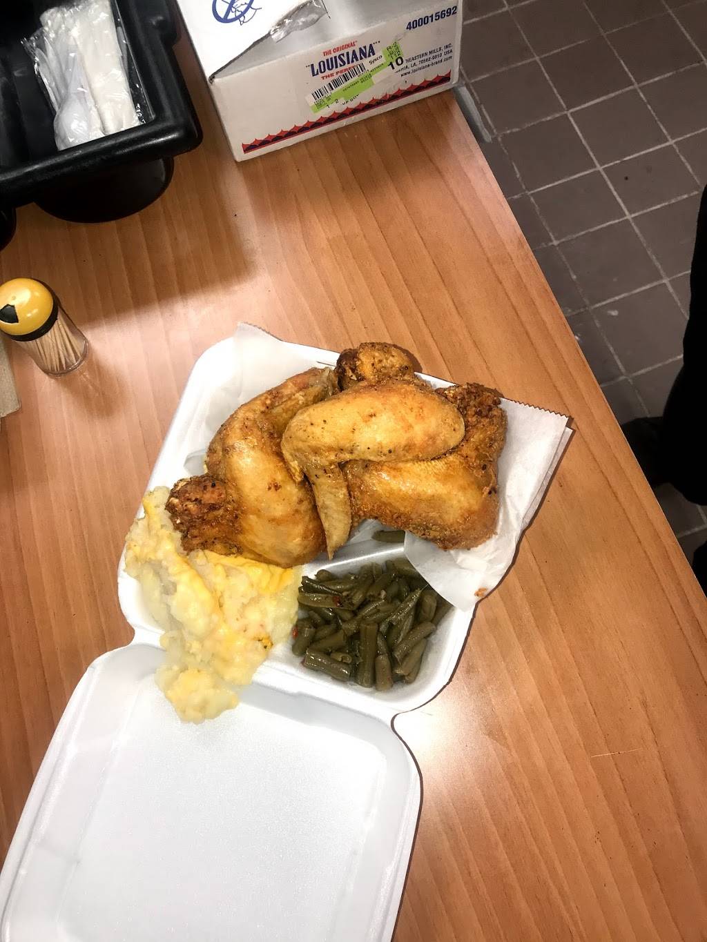 CBS BBQ & Burgers | restaurant | 4405 Emancipation Ave, Houston, TX 77004, USA | 8322724463 OR +1 832-272-4463