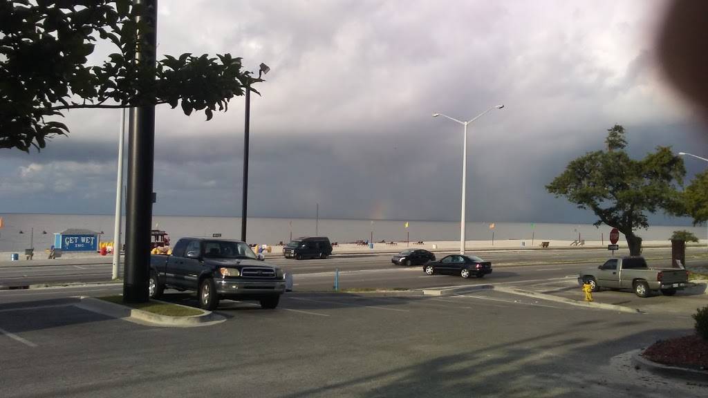 Waffle House | meal takeaway | 2428 Beach Blvd, Biloxi, MS 39531, USA | 2283853396 OR +1 228-385-3396