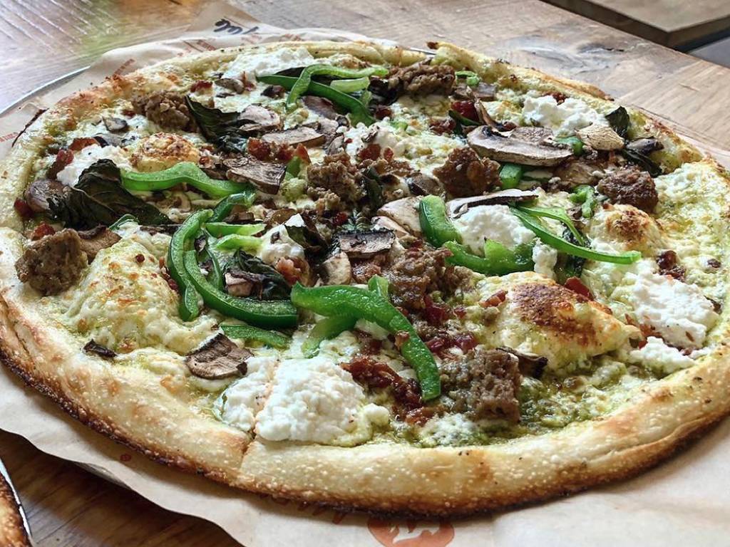 Blaze Pizza | restaurant | 1050 S Kirkwood Rd, Kirkwood, MO 63122, USA | 3146824005 OR +1 314-682-4005