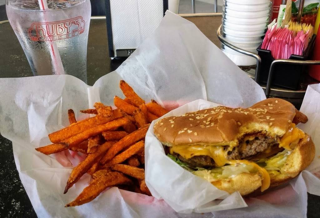 Rubys Diner | restaurant | 18601 Airport Way, Santa Ana, CA 92707, USA | 9492526125 OR +1 949-252-6125