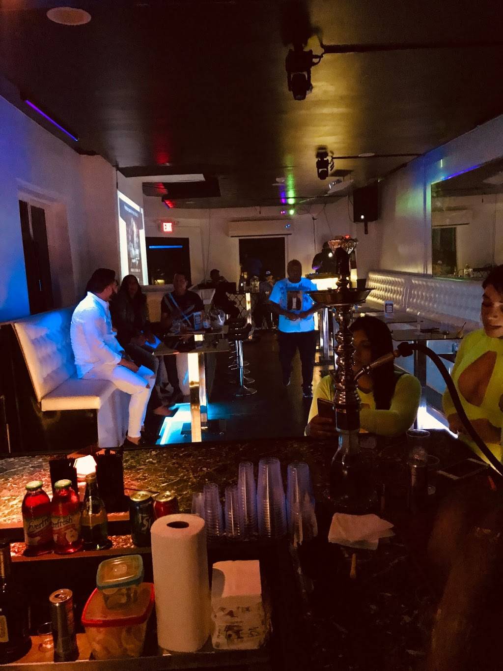 MHIA RESTAURANT HOOKAH LOUNGE | restaurant | 4164 N Franklin St, Philadelphia, PA 19140, USA | 2678885898 OR +1 267-888-5898