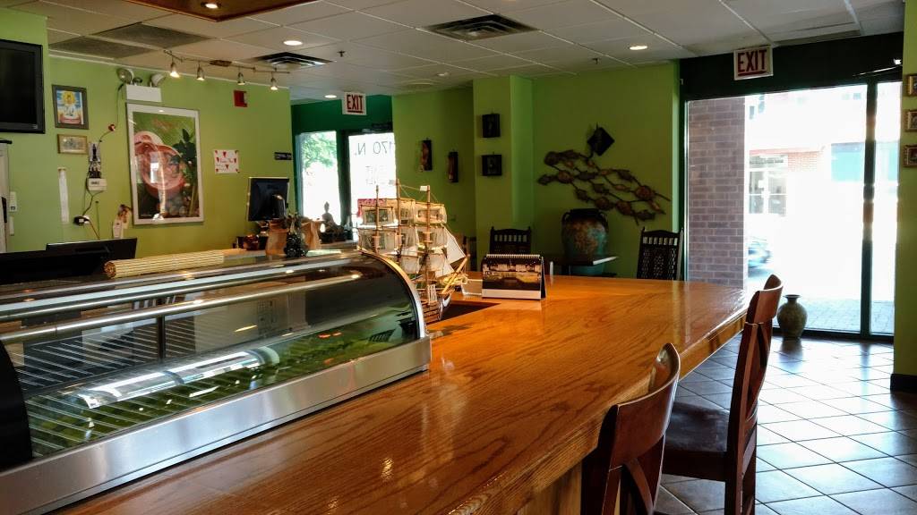 Gumrai Thai | restaurant | 170 N Arlington Heights Rd, Arlington Heights, IL 60004, USA | 8475901000 OR +1 847-590-1000