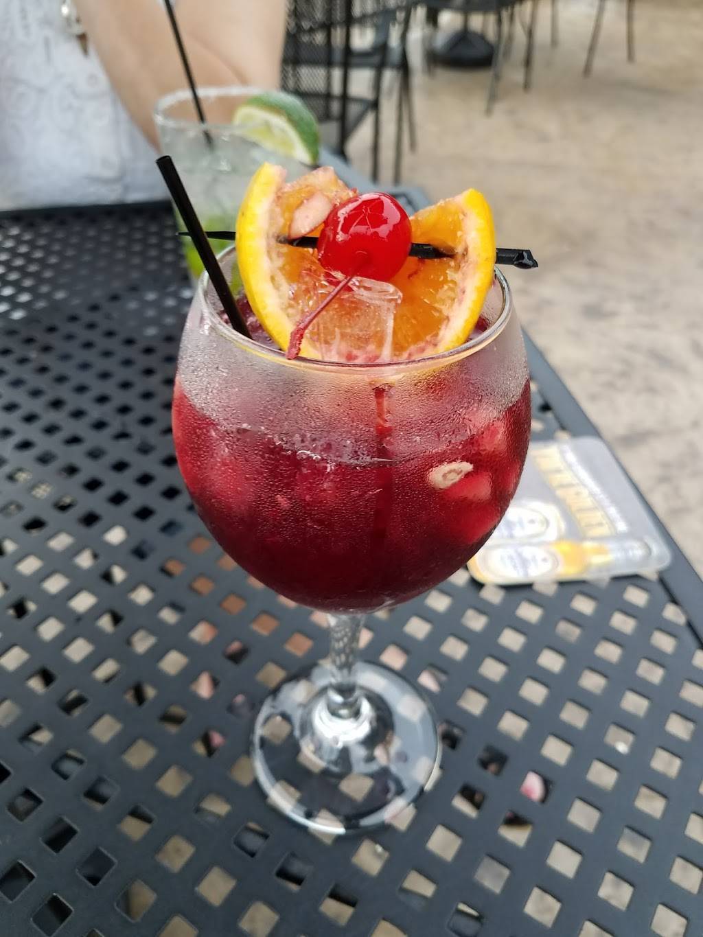 Clives Roadhouse Rogers | restaurant | 21390 John Milless Dr, Rogers, MN 55374, USA | 7639512842 OR +1 763-951-2842