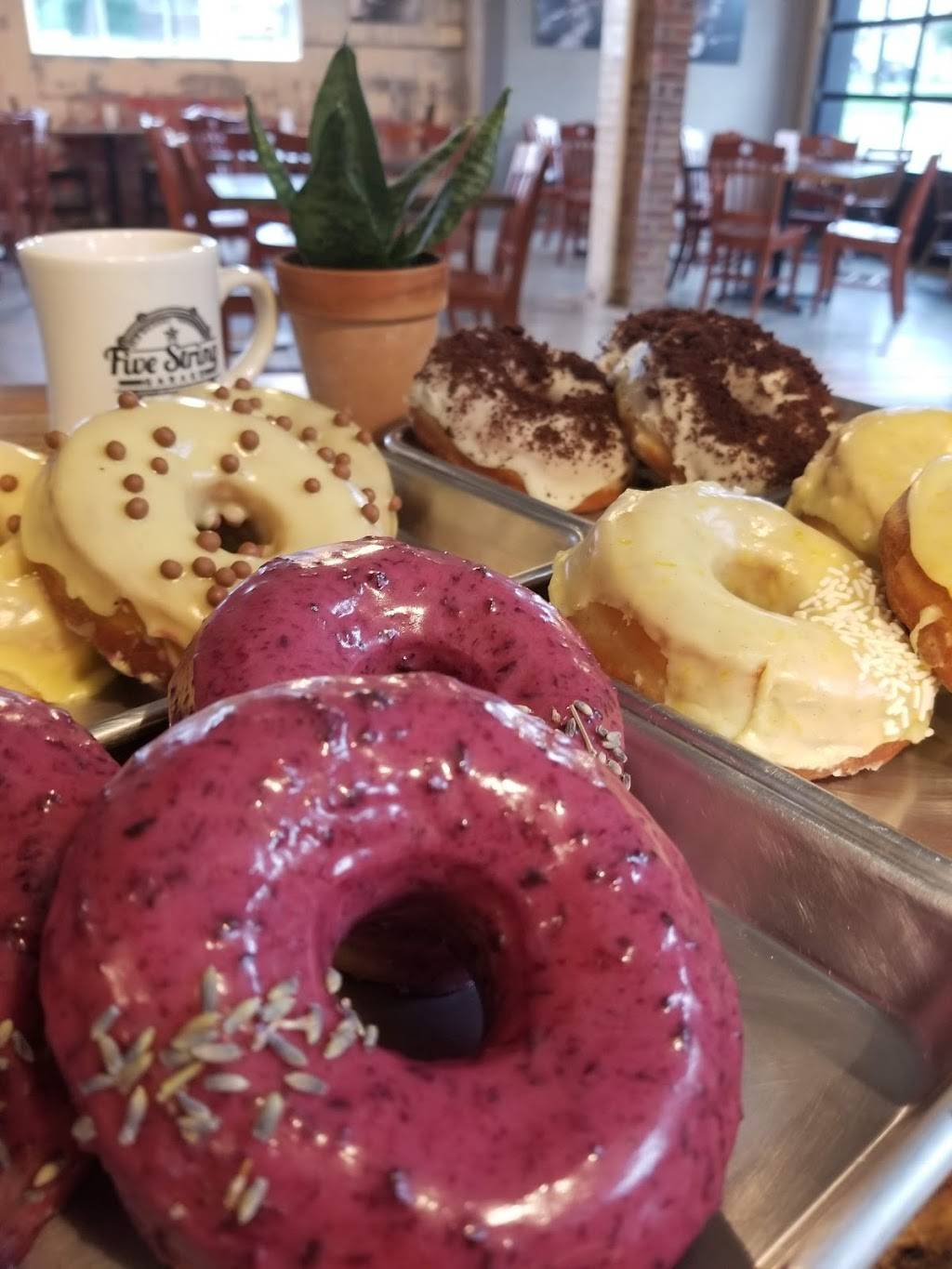 Five String Garage | restaurant | 700 Hadley Ave, Old Hickory, TN 37138, USA | 6158947188 OR +1 615-894-7188