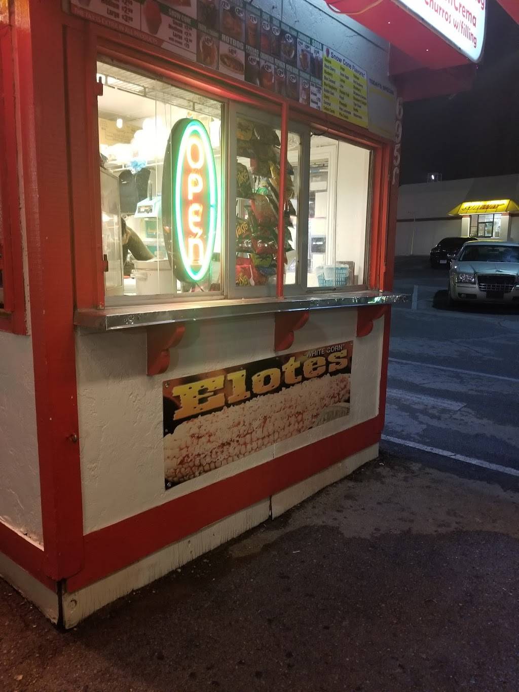 El Chavo Elotes | restaurant | 6954 N Mesa St, El Paso, TX 79912, USA | 9156003451 OR +1 915-600-3451