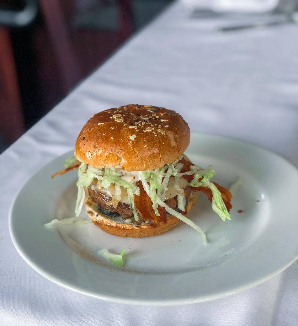 Greystone Restaurant | restaurant | 9719 E 21st St N, Wichita, KS 67206, USA | 3162952636 OR +1 316-295-2636