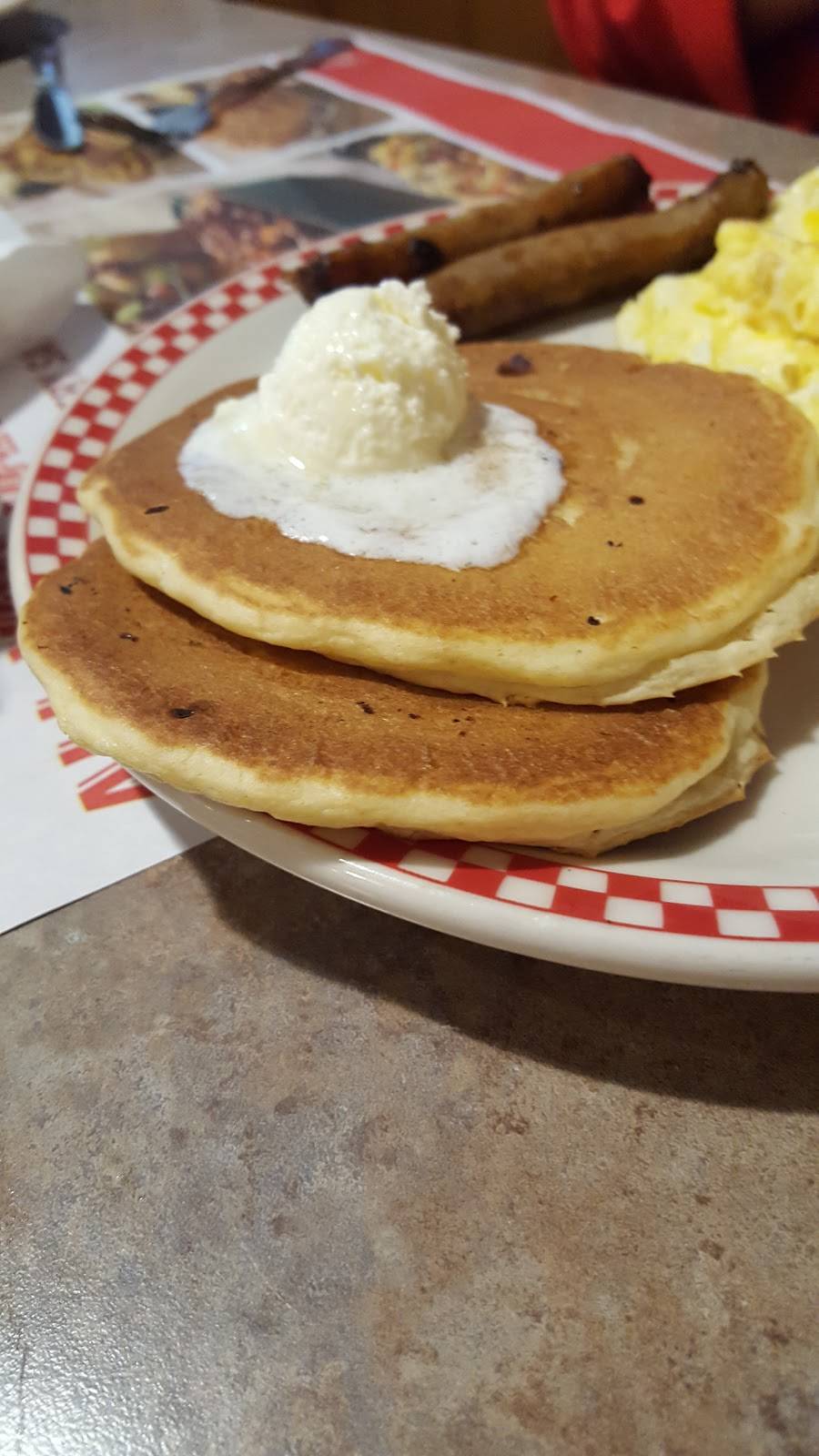 BIG BOY | restaurant | 751 Spring St, Petoskey, MI 49770, USA | 2313472931 OR +1 231-347-2931