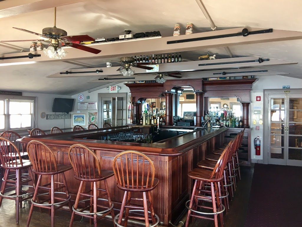 Orleans Waterfront Inn & Restaurant | restaurant | 3 Old County Rd, Orleans, MA 02653, USA | 5082552222 OR +1 508-255-2222