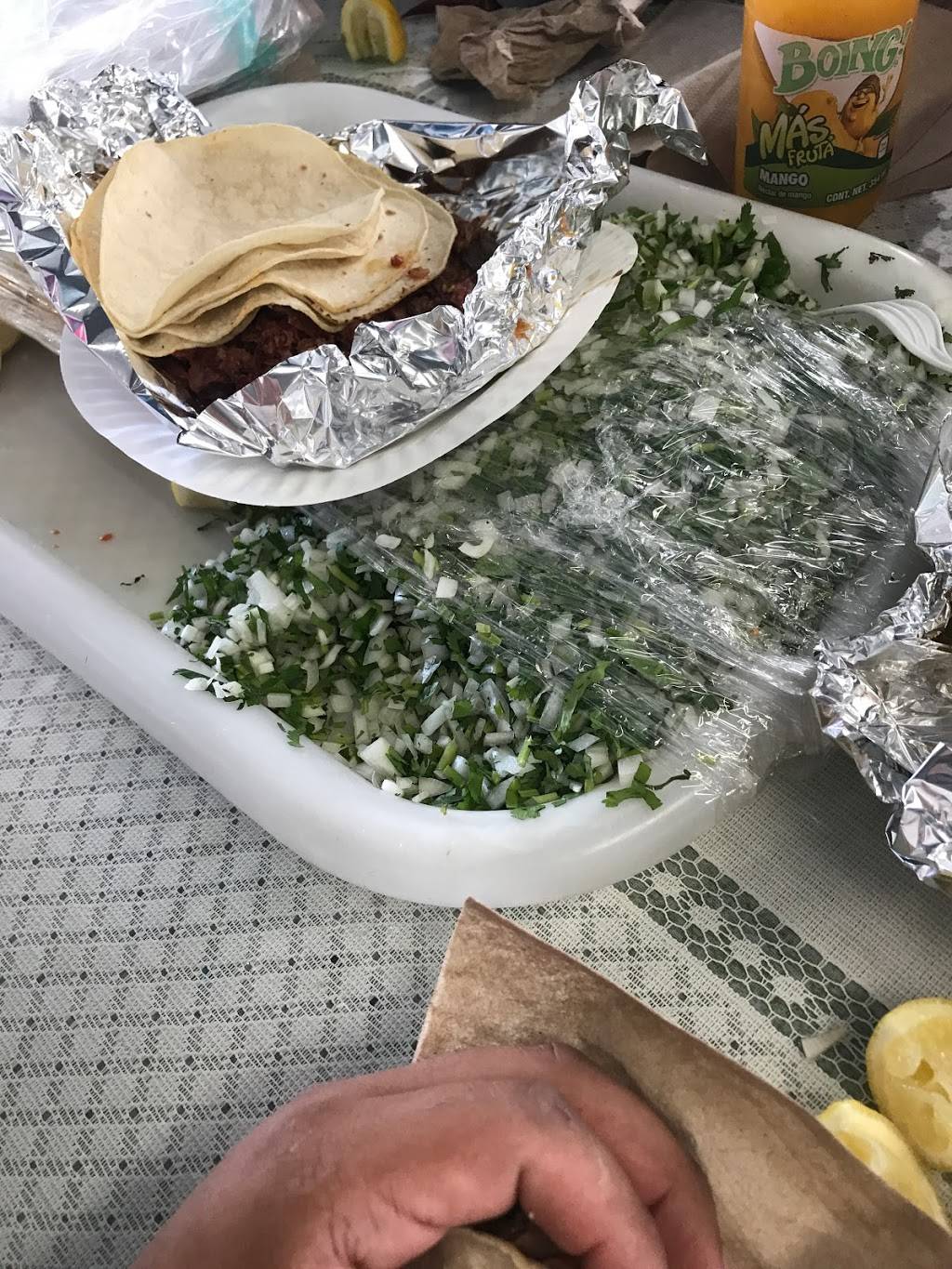 Taqueria Capulhuac | restaurant | 6315 S Broadway, Los Angeles, CA 90003, USA | 2138201371 OR +1 213-820-1371