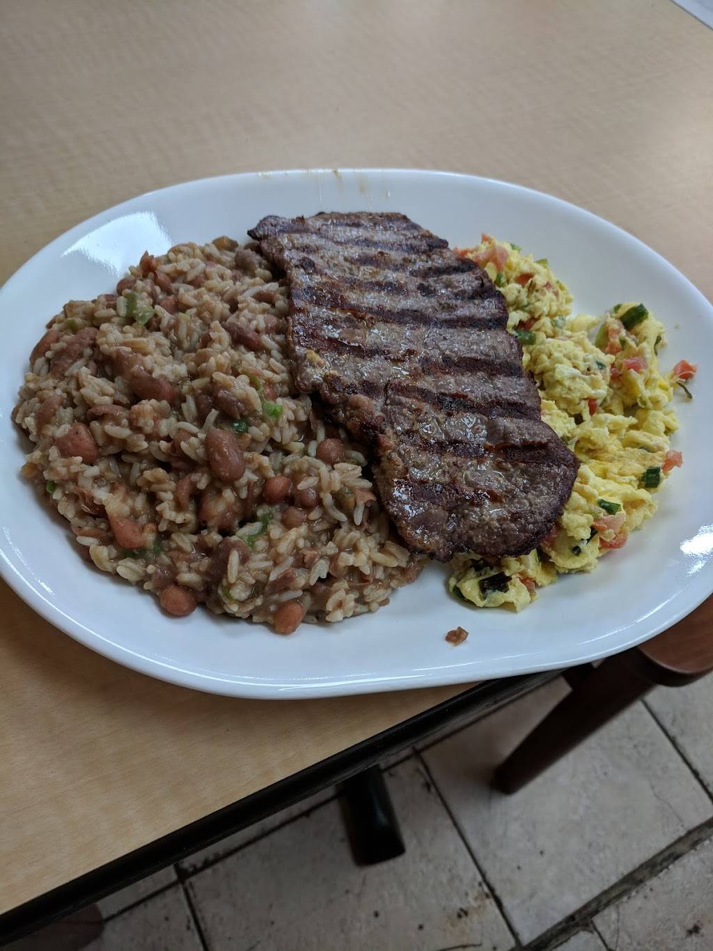 Cafe Algo Mas | restaurant | 9813 Astoria Blvd, Flushing, NY 11369, USA | 7182050450 OR +1 718-205-0450