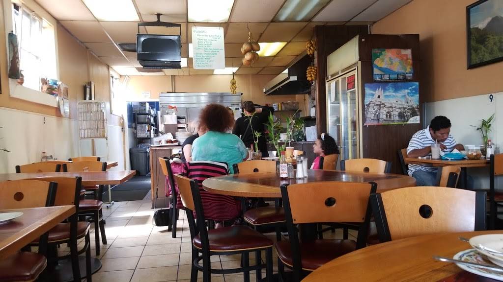 Los Cocos | Salvadorian Restaurant | restaurant | 1449 Fruitvale Ave, Oakland, CA 94601, USA | 5105363079 OR +1 510-536-3079