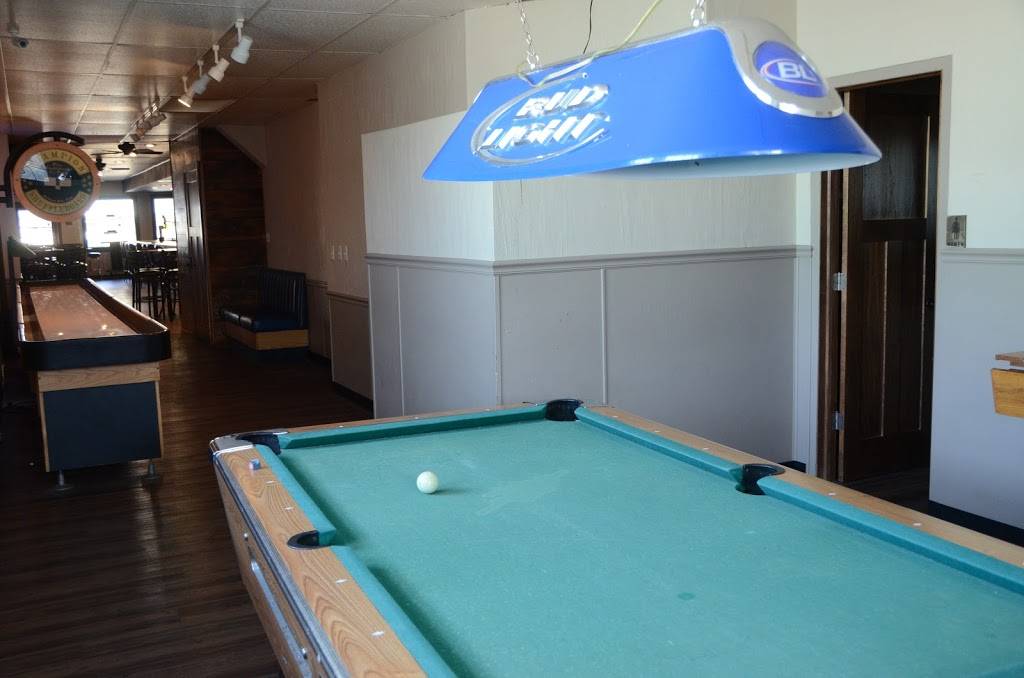 Two Gingers Tavern & Eatery | restaurant | 231-233 1st Ave W, Cascade, IA 52033, USA | 5638523378 OR +1 563-852-3378