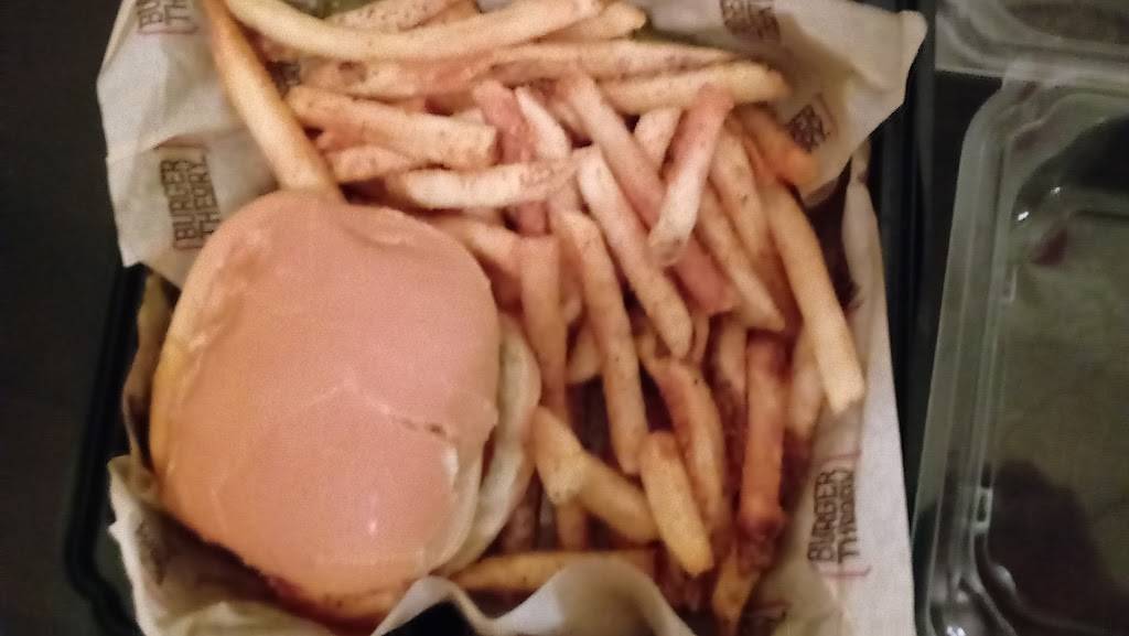 Burger Theory - Holiday Inn Bloomington | restaurant | 1710 N Kinser Pike, Bloomington, IN 47404, USA | 8123343252 OR +1 812-334-3252