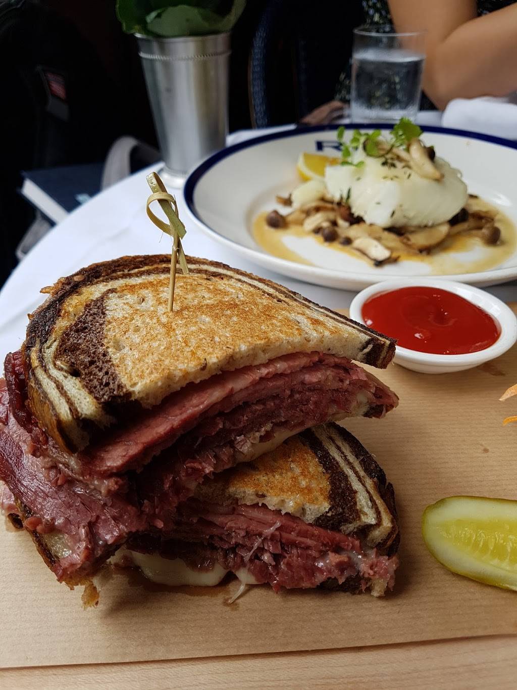 RL Restaurant | restaurant | 115 E Chicago Ave, Chicago, IL 60611, USA | 3124751100 OR +1 312-475-1100