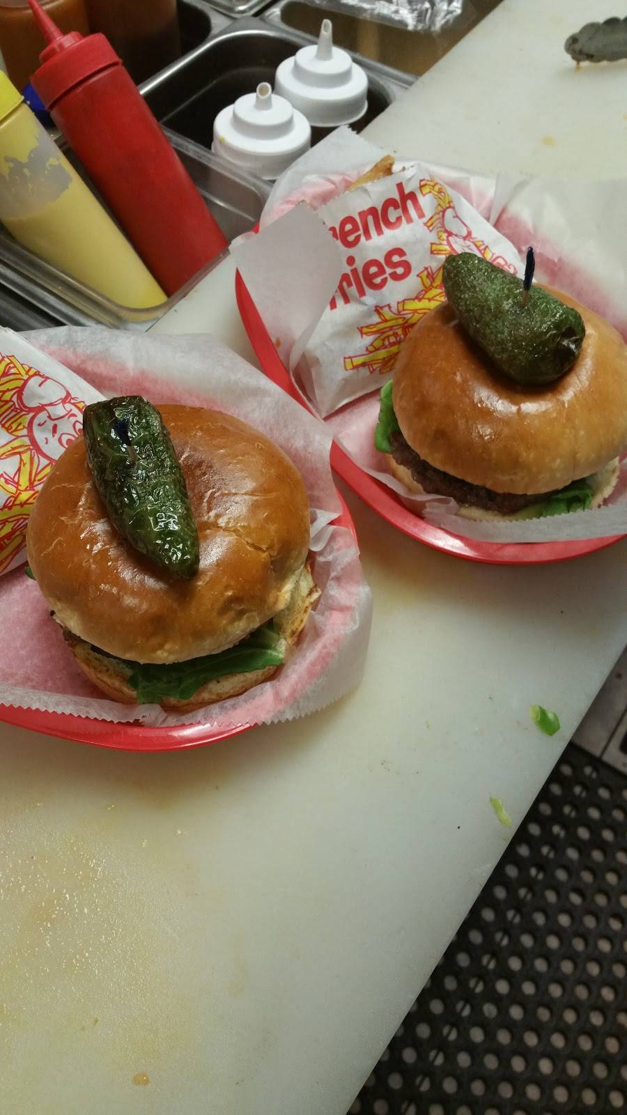 Droopys Gyros | restaurant | 1275 Sheridan Rd N, Winthrop Harbor, IL 60096, USA | 8478722200 OR +1 847-872-2200