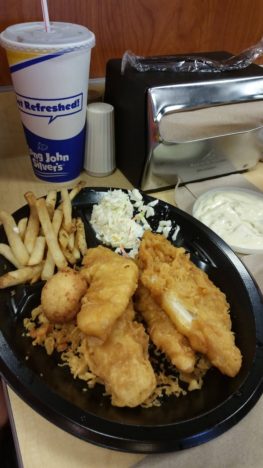 Long John Silvers | restaurant | 3400 16th St, Bedford, IN 47421, USA | 8122794150 OR +1 812-279-4150