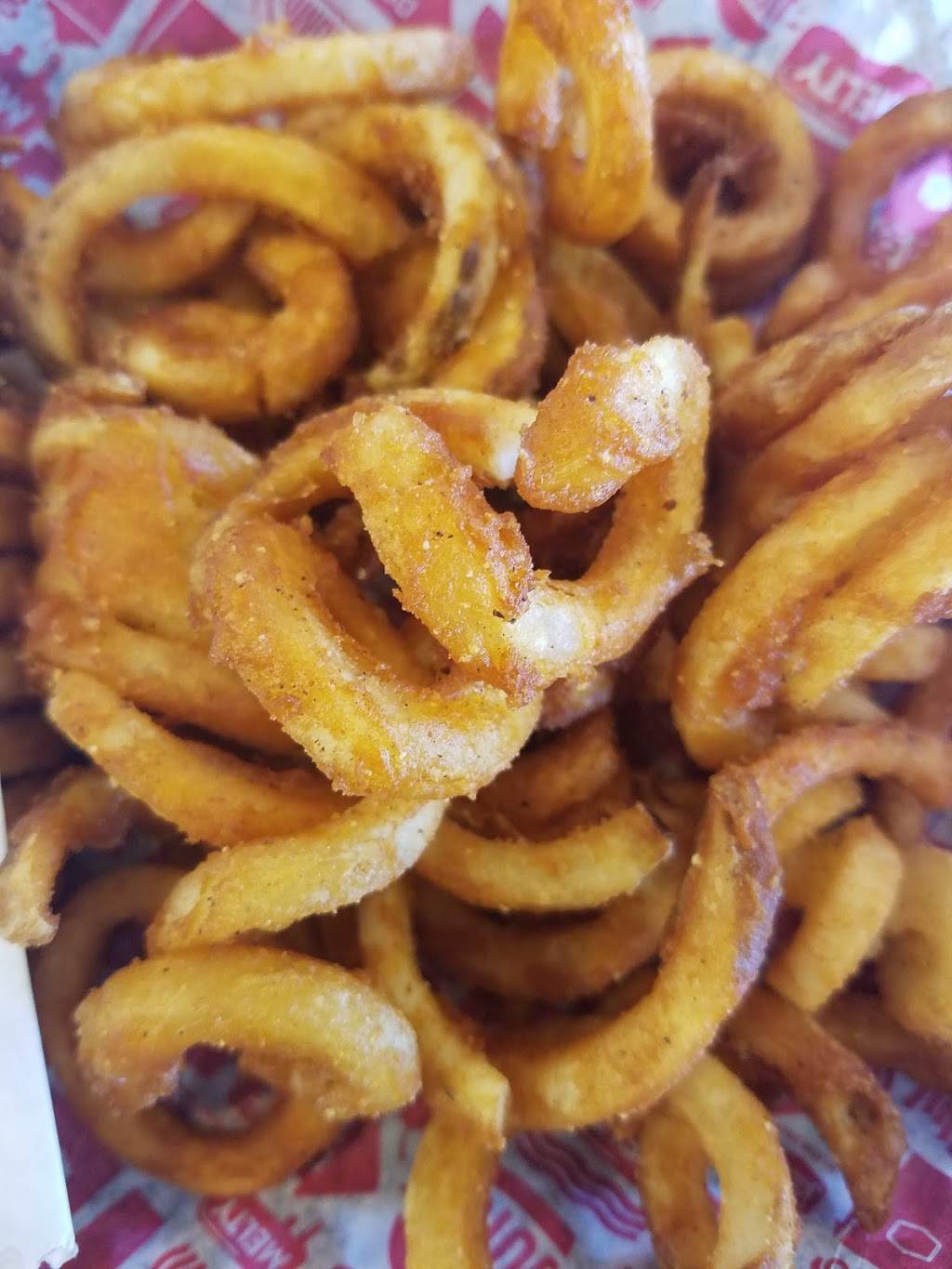 Jack in the Box | restaurant | 10151 Ben Nevis Blvd, Riverside, CA 92509, USA | 9516811189 OR +1 951-681-1189