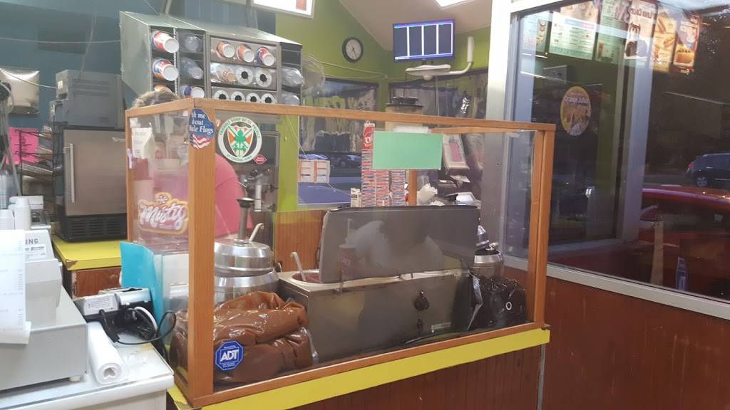 Dairy Queen Brazier | restaurant | 5415 Douglas Ave, Des Moines, IA 50310, USA | 5152781847 OR +1 515-278-1847