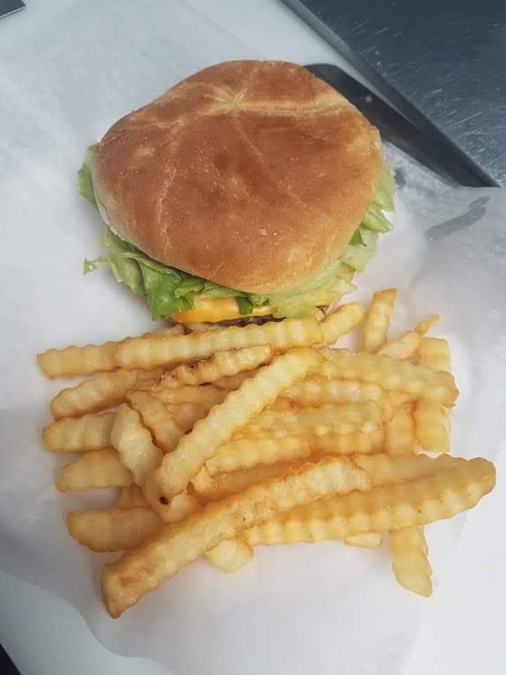 Antojitos el Caribe mix | restaurant | 666 E Main St, Waterbury, CT 06702, USA | 2035589290 OR +1 203-558-9290