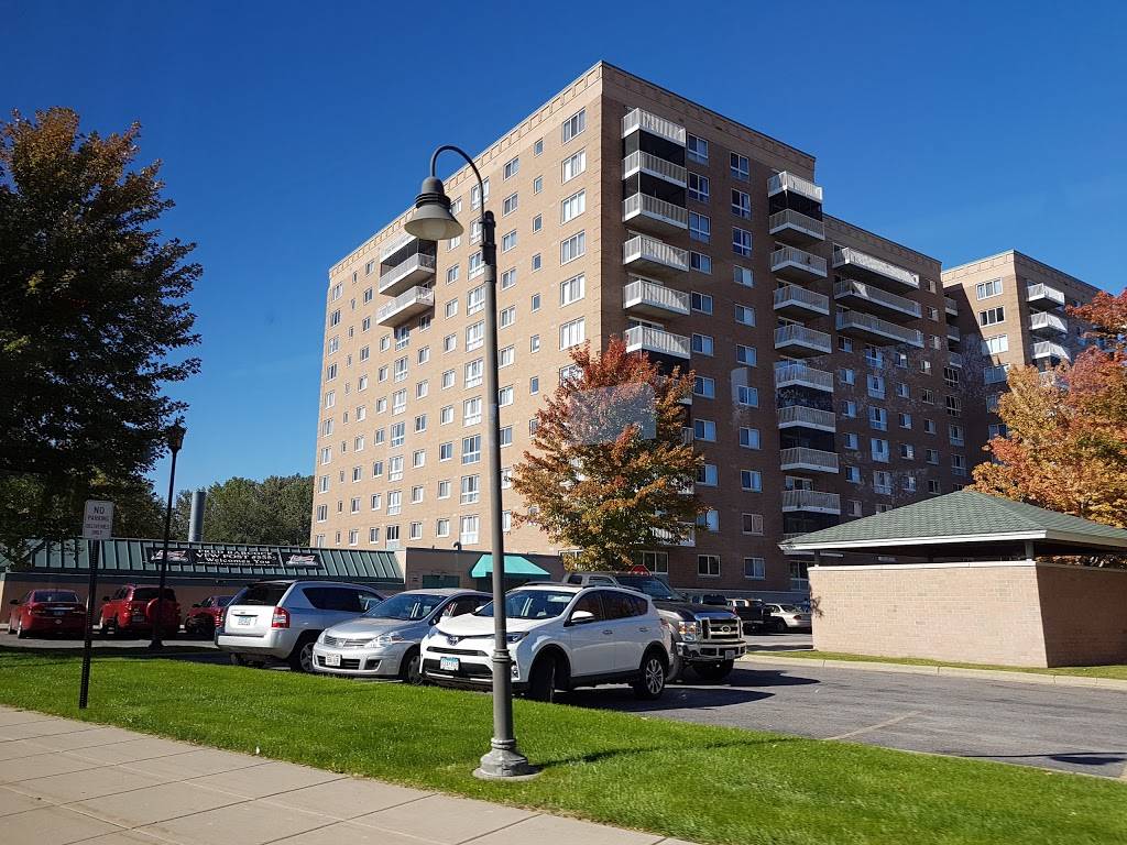 VFW Post 5555 - Richfield | restaurant | 6715 Lake Shore Dr S, Richfield, MN 55423, USA | 6128695555 OR +1 612-869-5555