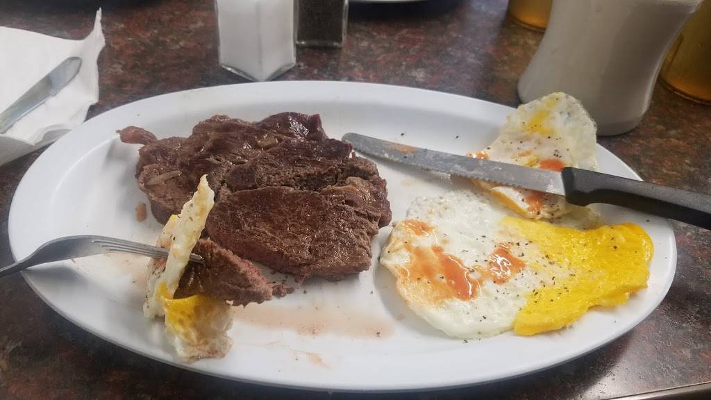 Moores Restaurant | restaurant | 7309 Old St Louis Rd, Belleville, IL 62223, USA | 6183978271 OR +1 618-397-8271